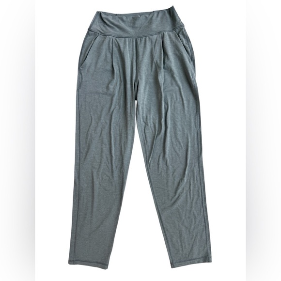 Athleta Elation Pant in Green - Picture 1 of 6